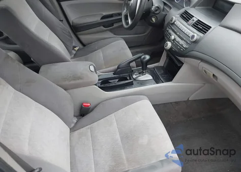 2010 Honda Accord 2.4 Lx z USA, uszkodzony, nr VIN 1HGCP2F30AA124014